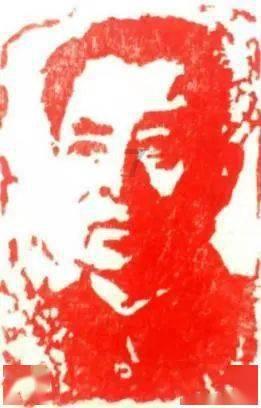 干部先上阵，试种大棚菜